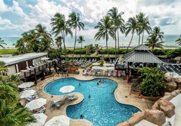 Alexander 1209 Beachfront Condo With 2 Pools , Beach Access, Sauna, Stores ไมอามีบีช ภายนอก รูปภาพ